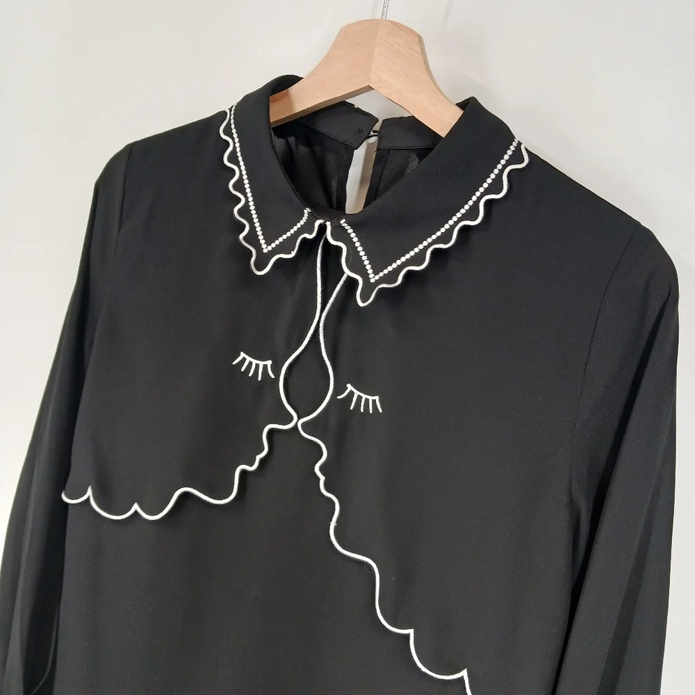Contrast Mirrored Face Blouse - Picture 2 of 4